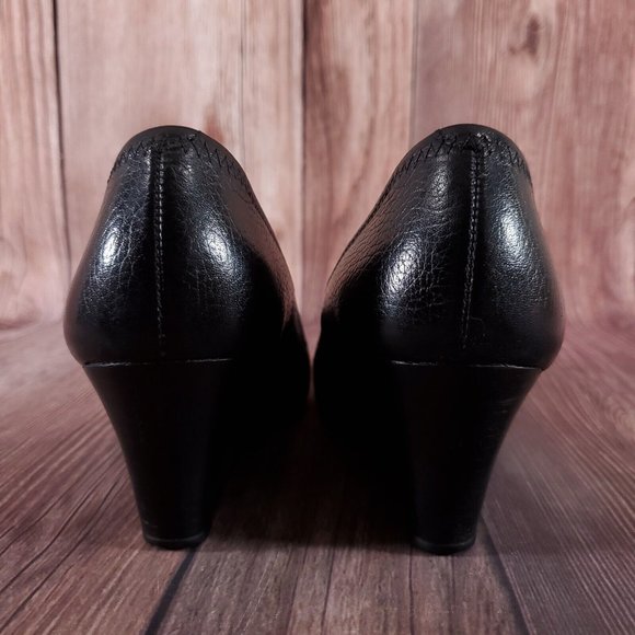 Tory Burch Logo Black Wedge Shoes- size 8 - Picture 10 of 16